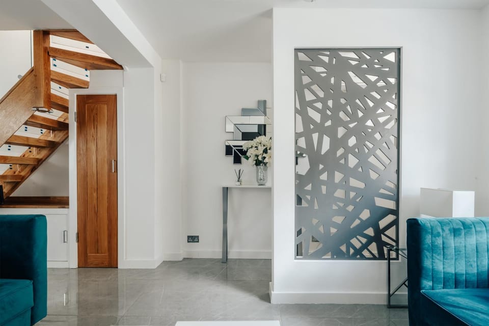 Facade/entrance, Decorative detail, Decorative detail