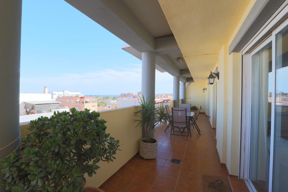 Enorme terraza con vistas al mar by Hometels Apartment in Port de Sagunt