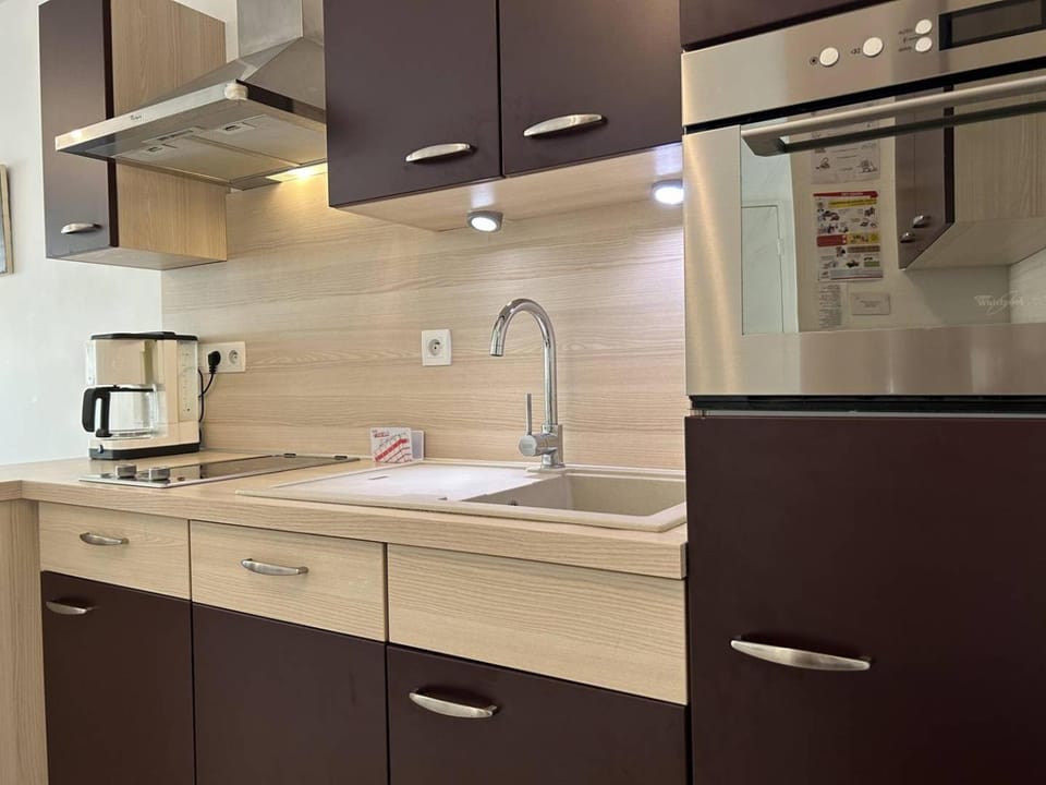 652 - Appartement avec terrasse à Erquy Centre, dans une résidence récente à 100m de la plage Apartment in Brittany