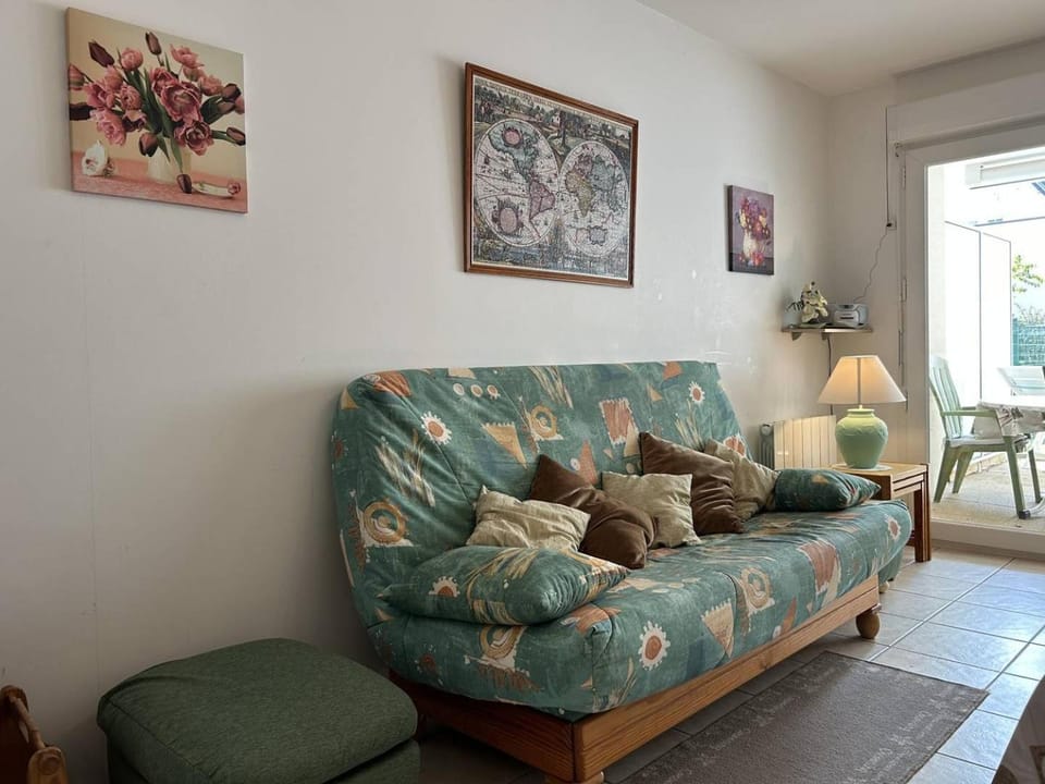 652 - Appartement avec terrasse à Erquy Centre, dans une résidence récente à 100m de la plage Apartment in Brittany