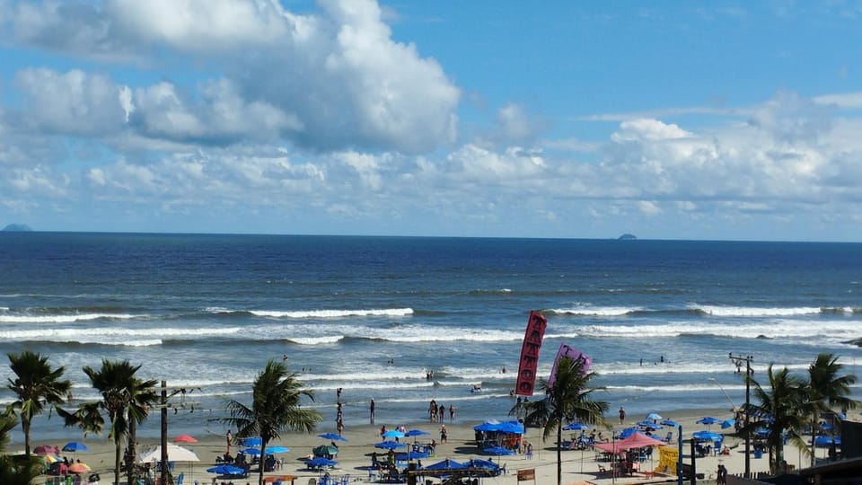 Apartamento na Frente da Praia Apartment in Itanhaém