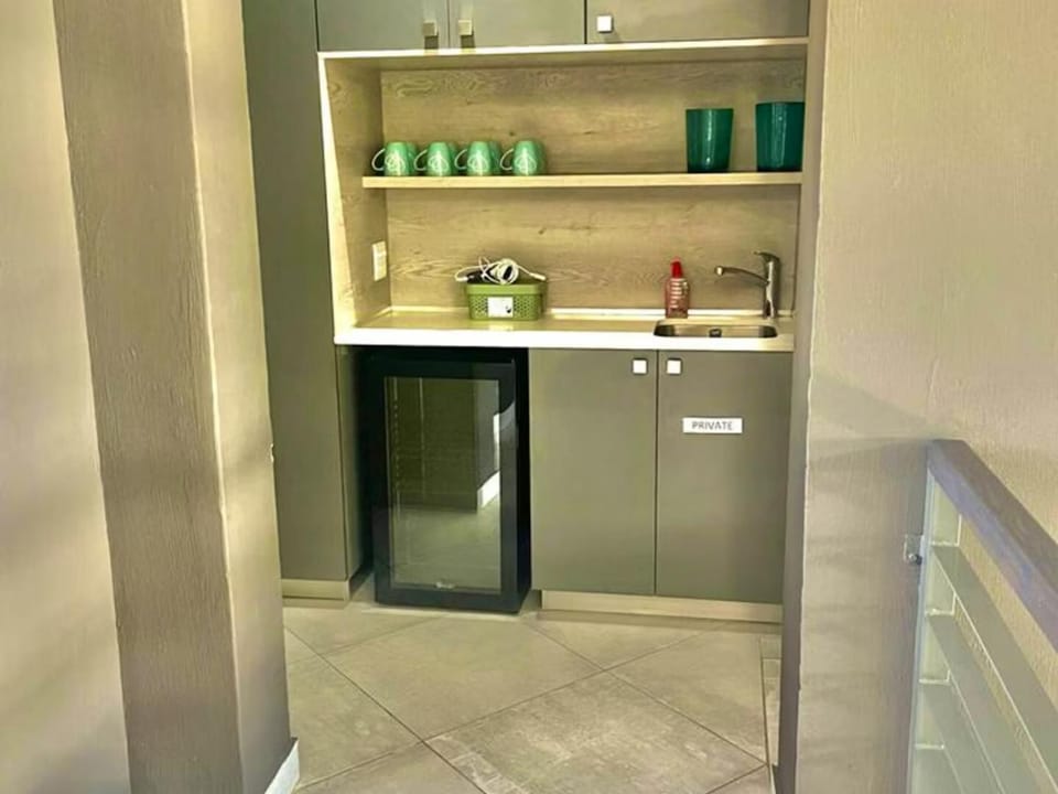 Coffee/tea facilities, kitchen