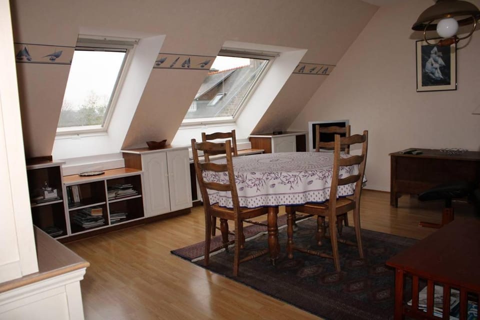 655 - Appartement à Erquy, en centre bourg à 300m de la plage du centre Apartment in Brittany