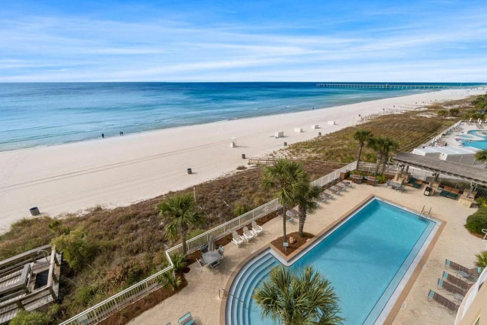 Beach, Pool view, Sea view, Swimming pool, Swimming pool, sunbed
