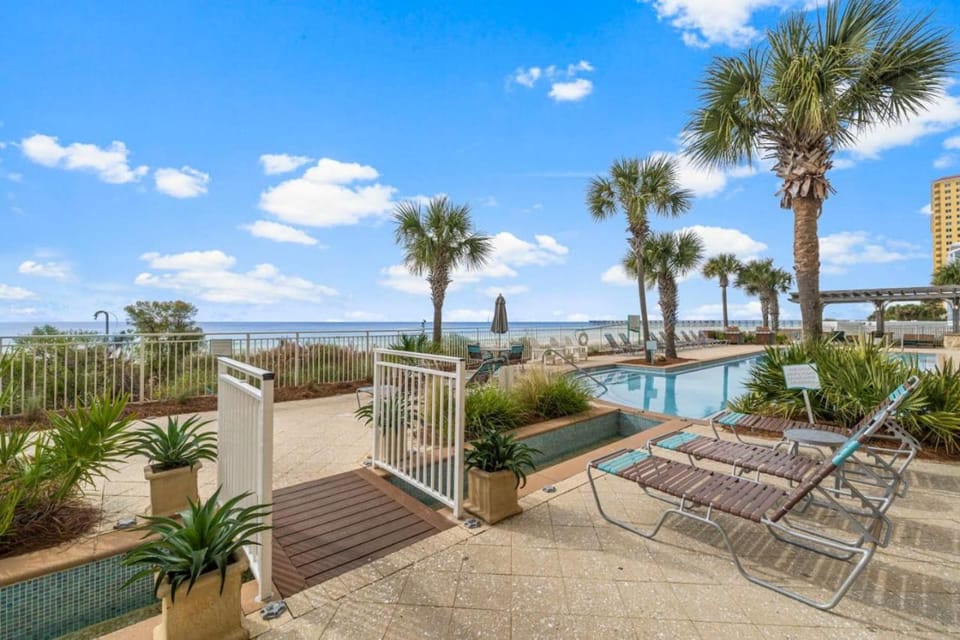 Natural landscape, Garden view, Sea view, Swimming pool, sunbed
