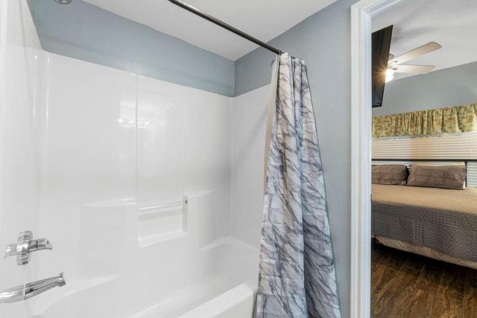 Shower, Bathroom, Bath