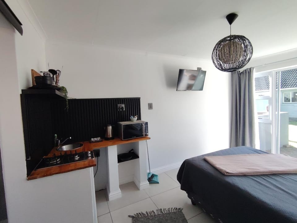 284 on circular 3 Apartment in Port Elizabeth