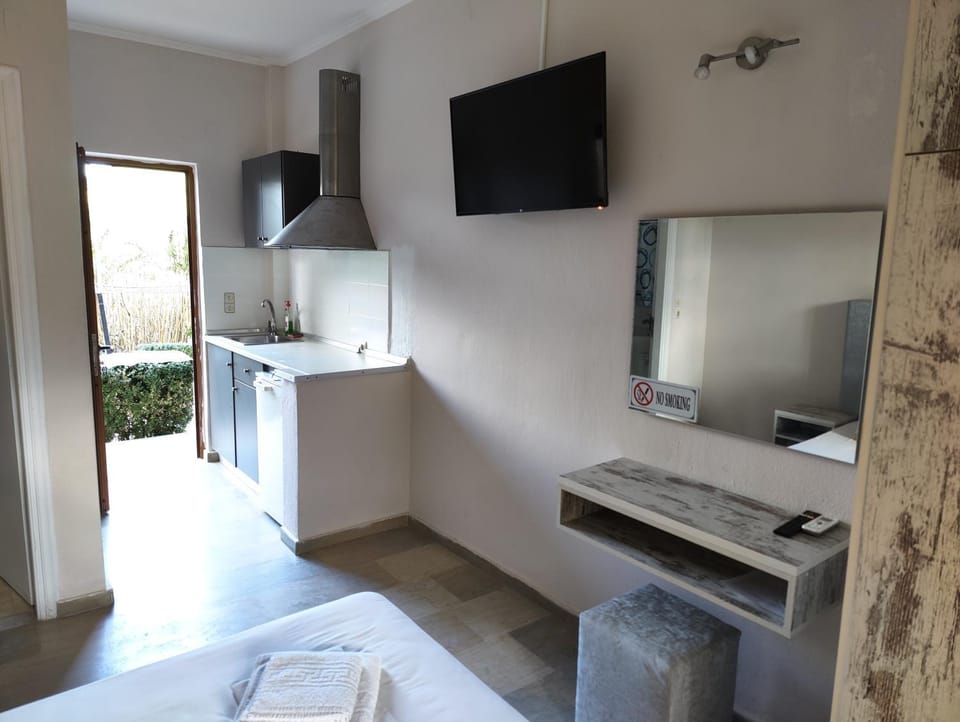 TV and multimedia, Kitchen or kitchenette