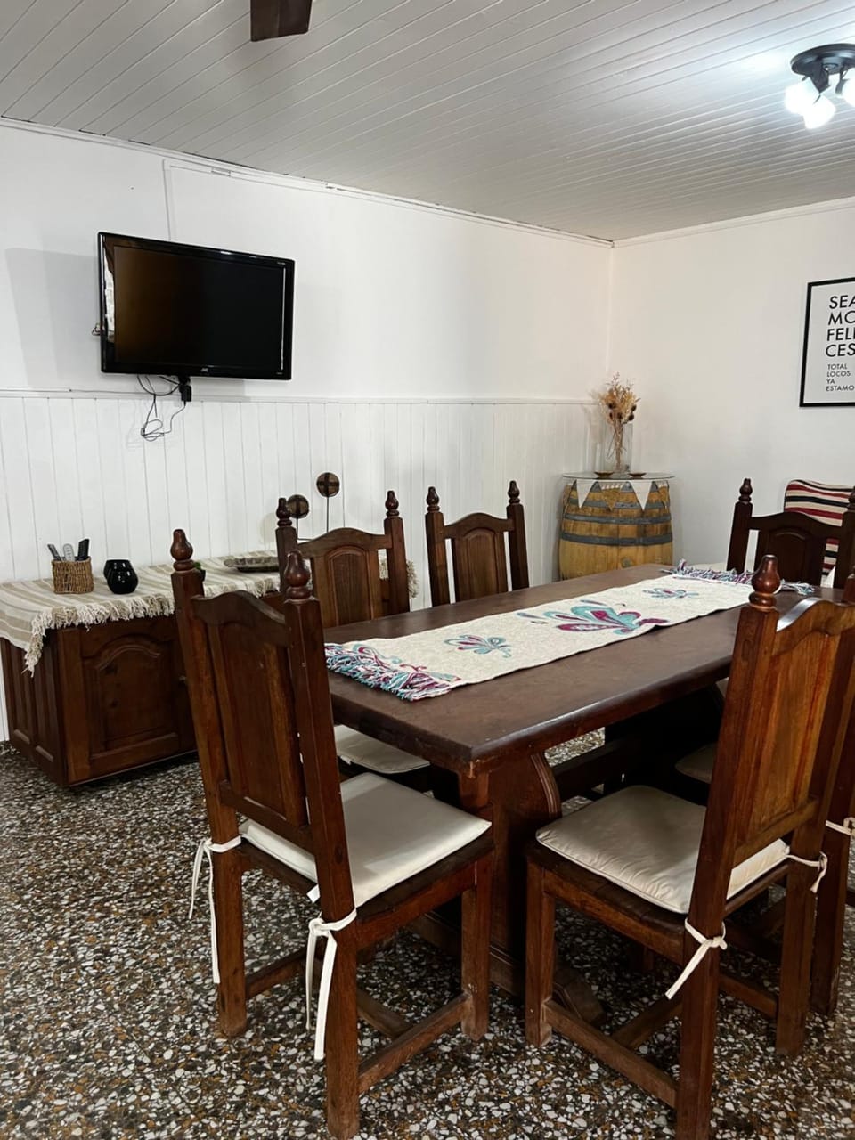 Communal lounge/ TV room, Dining area