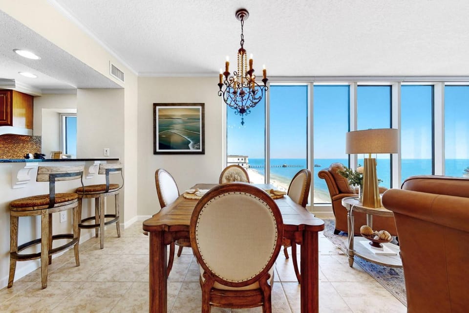 The Colonnades 1401 House in Gulf Shores