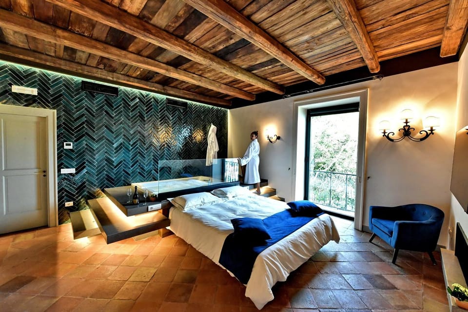 Hot Tub, Photo of the whole room, Bedroom