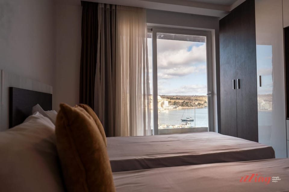 Bedroom, River view, air conditioner