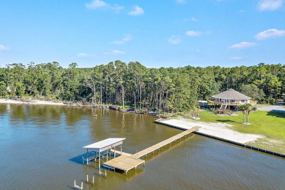 Round House Retreat on the Bay House in Alabama