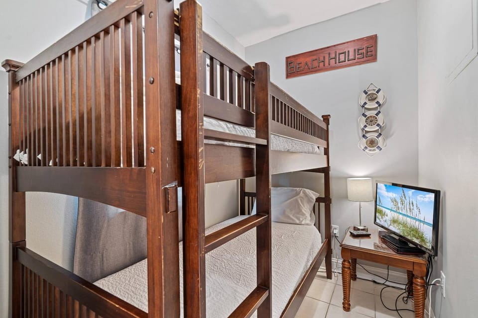 Lighthouse 916 House in Gulf Shores