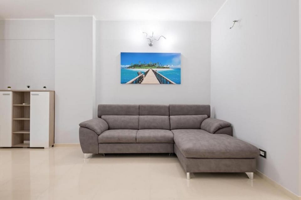 TRENDY APARTMENT CLOSE to the beach Apartment in Albissola Marina