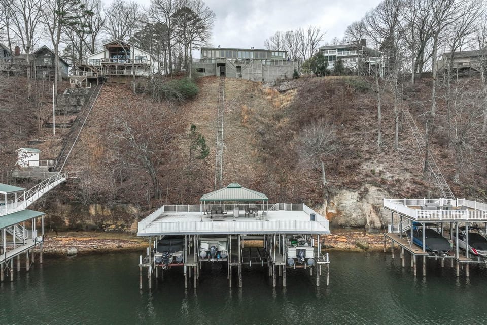 Tennessee River Vacation Rental w/ Deck + View! House in Pickwick Lake