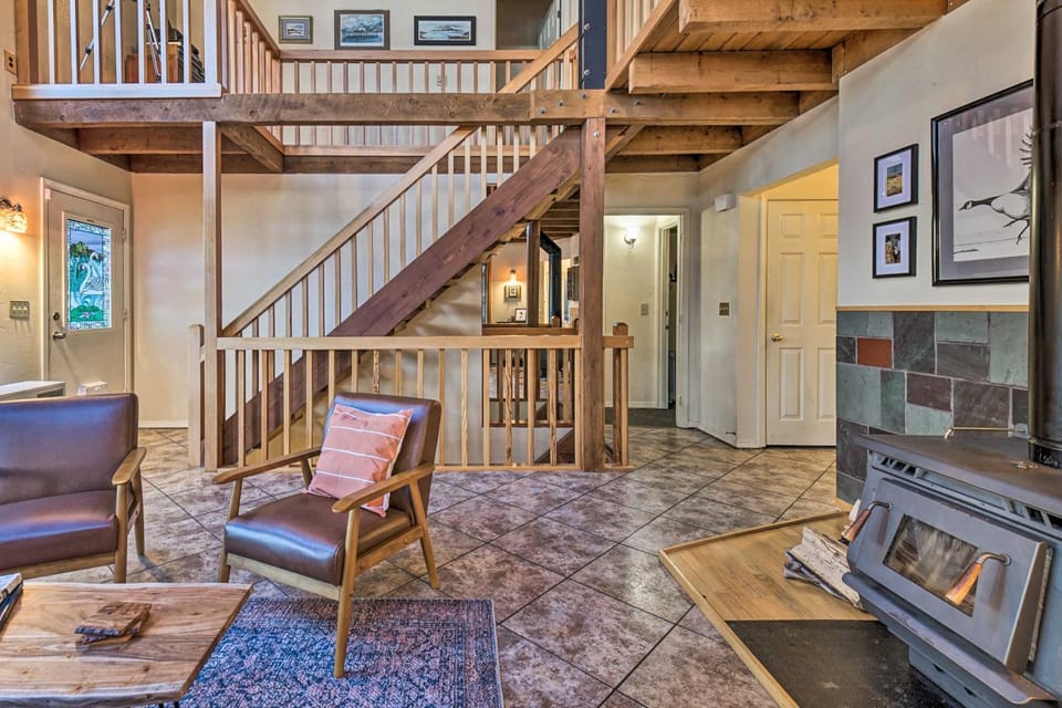 Living room, Seating area, flat iron