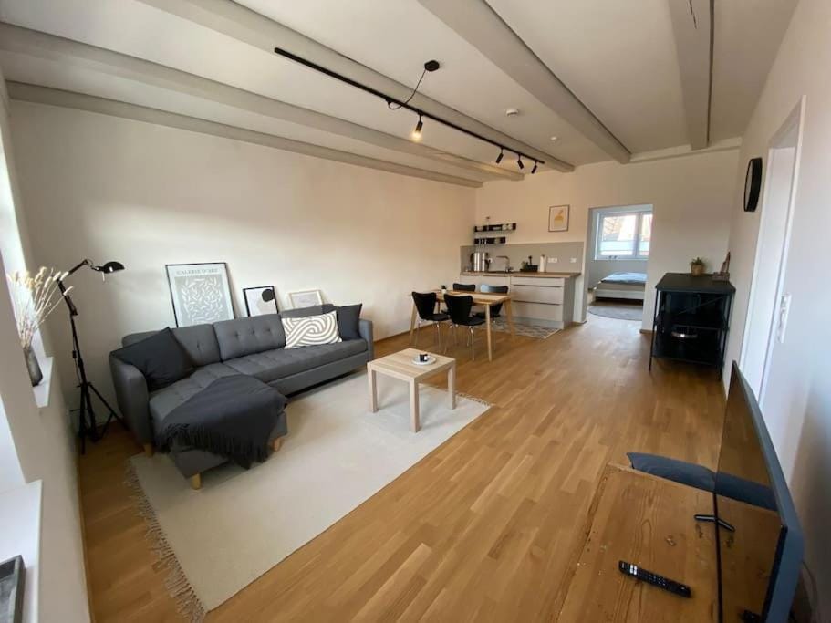 Kitchen or kitchenette, Living room, Photo of the whole room, Seating area, Dining area