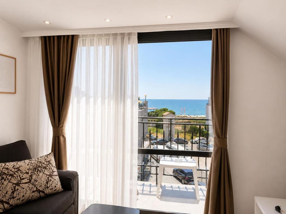 Natural landscape, View (from property/room), Photo of the whole room, Seating area