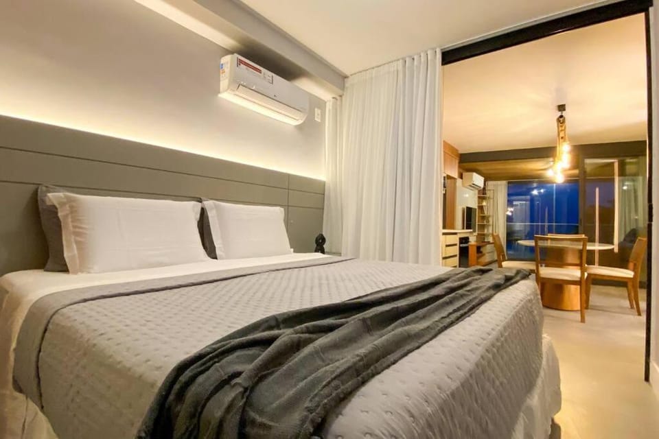 Bed, Bedroom, air conditioner