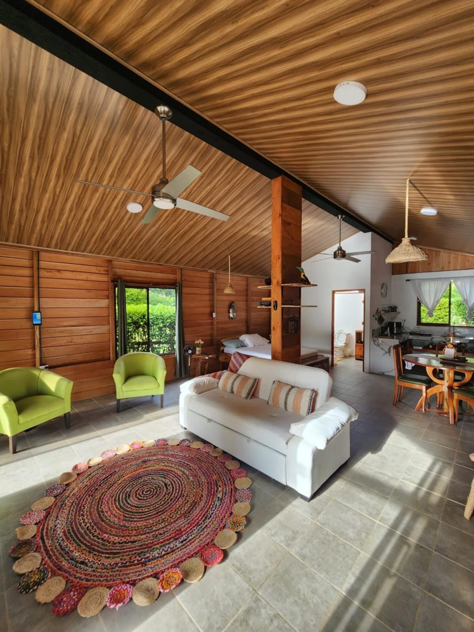 Living room, Photo of the whole room, fireplace