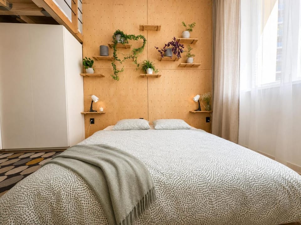 Bed, Bedroom