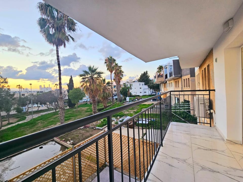 View (from property/room), Balcony/Terrace