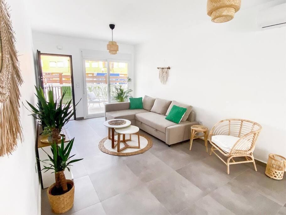 Apartment 50m from the sea, pool, AC, parking Apartment in Santiago de la Ribera