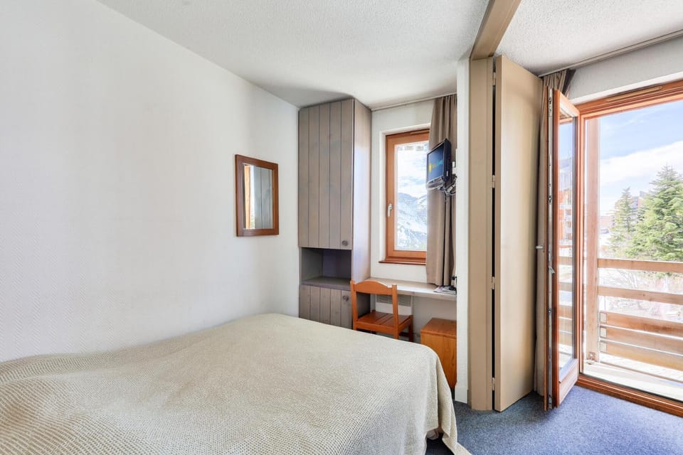 Bed, Bathroom, Bedroom