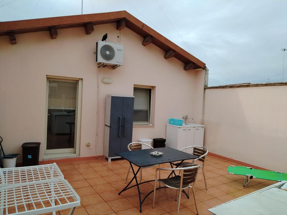 Mansarda con terrazzo privato Apartment in Apulia