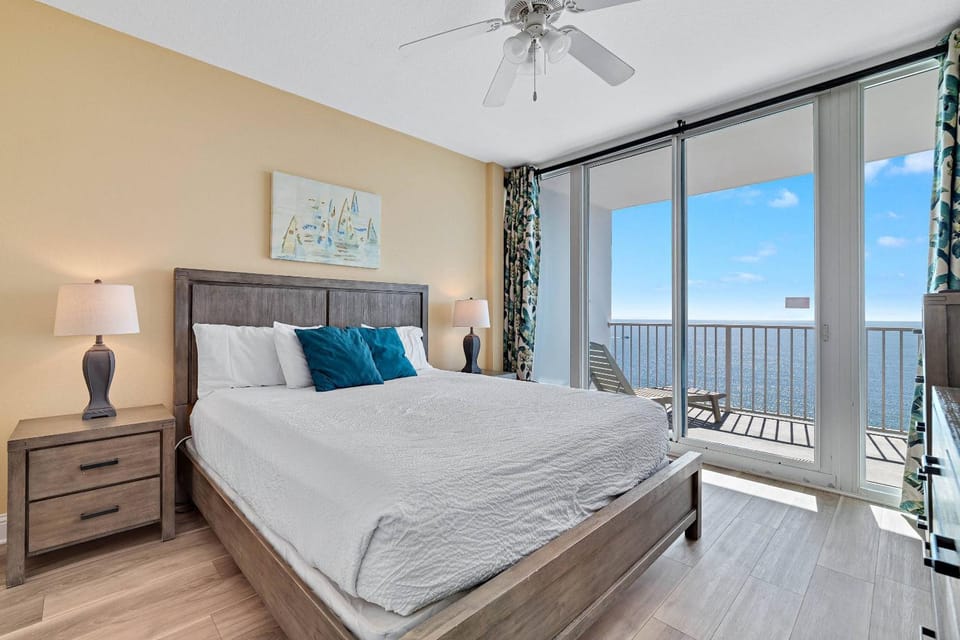 Lighthouse 1807 House in Gulf Shores