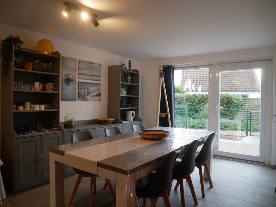 Property building, Dining area