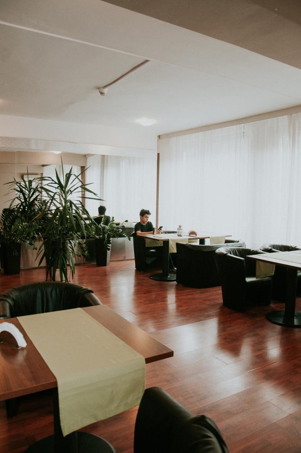 Restaurant/places to eat, Lounge or bar, Business facilities