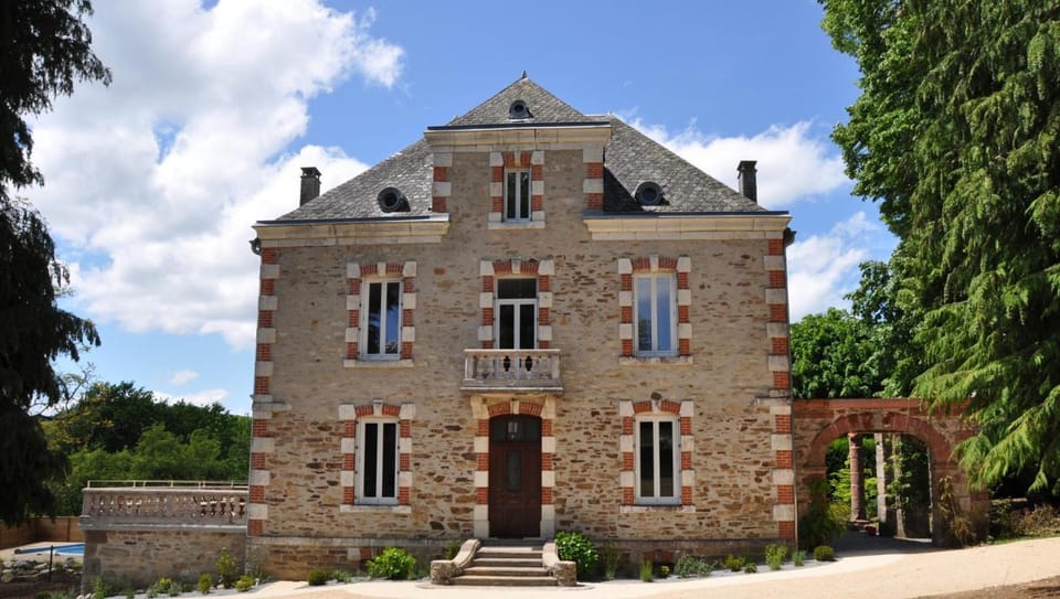 Gîte de France Aux deux mésanges 4 épis - Gîte de France 10 personnes MAE-6364 Apartment in Nouvelle-Aquitaine