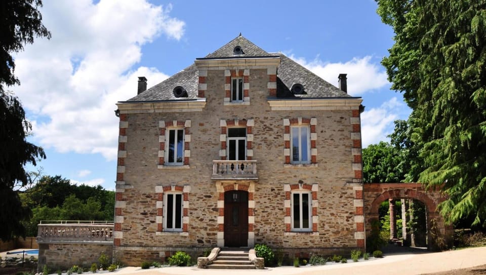 Gîte de France Aux deux mésanges 4 épis - Gîte de France 10 personnes MAE-6364 Apartment in Nouvelle-Aquitaine