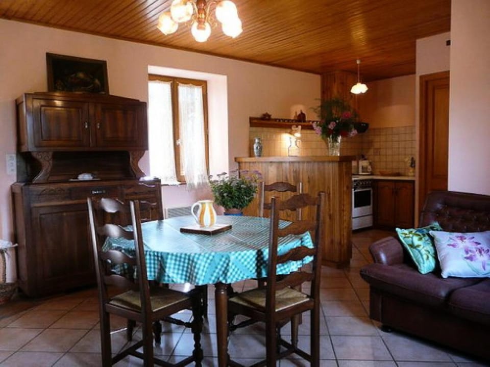 Gîte de France à Saillac 2 épis - Gîte de France 4 personnes MAE-6384 Apartment in Nouvelle-Aquitaine