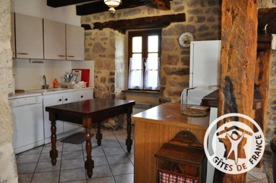 Gîte de France Malèze 3 épis - Gîte de France 8 personnes MAE-6424 Apartment in Nouvelle-Aquitaine