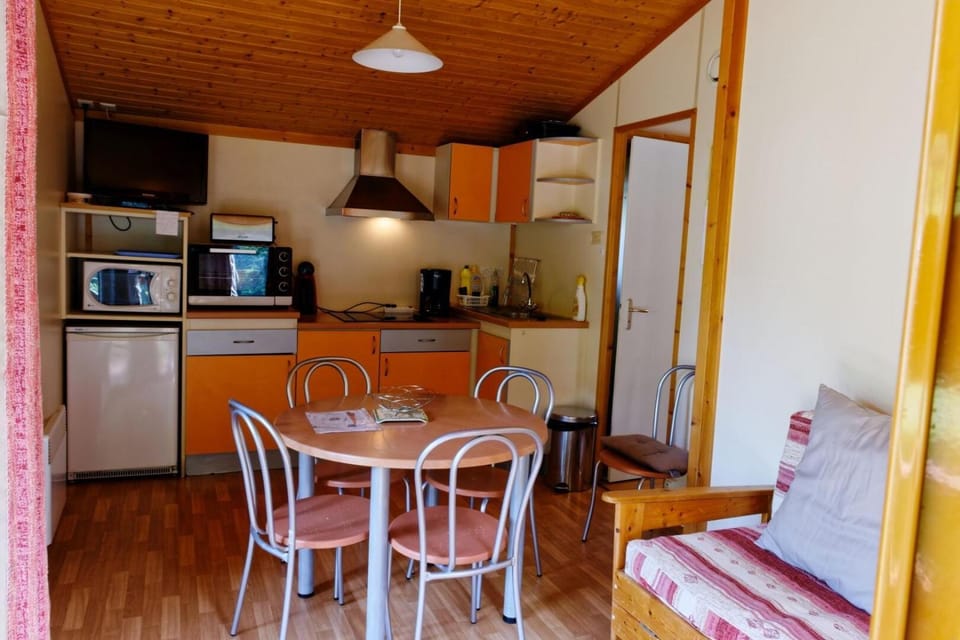 Gîte de France Chalet n°4 - Gîte de France 4 personnes MAE-6504 Apartment in Nouvelle-Aquitaine