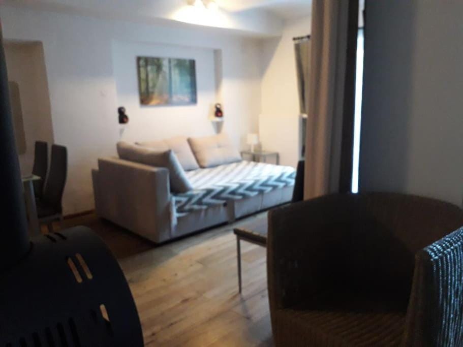 LOFT im Erdgeschoss, Kreuzbergl, 45qm, 1-3 Gäste, gratis Parkplätze & Self Check-in Apartment in Klagenfurt