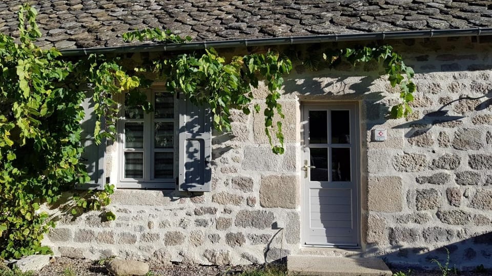 Gîte de France Les 7 sources 3 épis - Gîte de France 8 personnes MAE-8954 Apartment in Nouvelle-Aquitaine