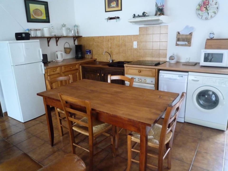 Gîte de France Les hauts de la valade 3 épis - Gîte de France 4 personnes MAE-9084 Apartment in Nouvelle-Aquitaine