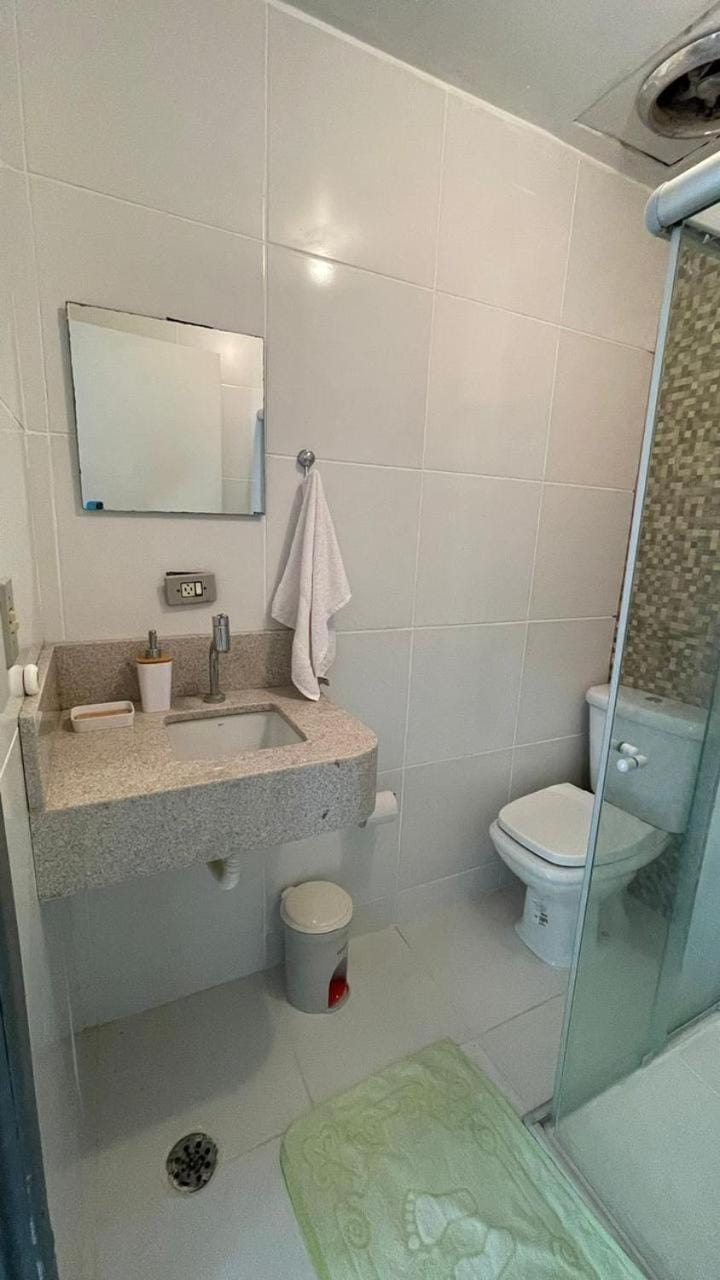 Shower, Bathroom, towels