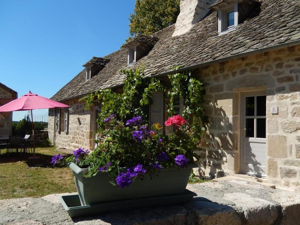 Gîte de France Les 7 sources 3 épis - Gîte de France 4 personnes MAE-9154 Apartment in Nouvelle-Aquitaine
