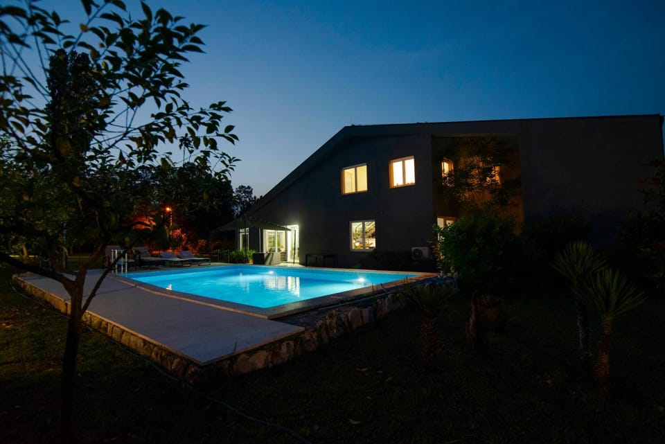 Night, Swimming pool
