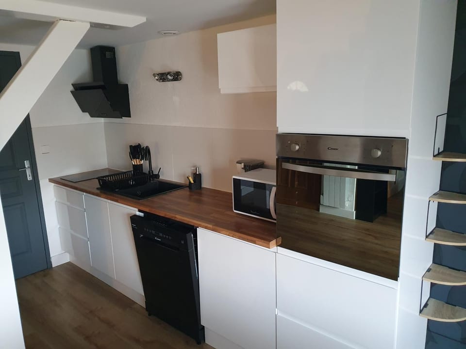 Coffee/tea facilities, Kitchen or kitchenette
