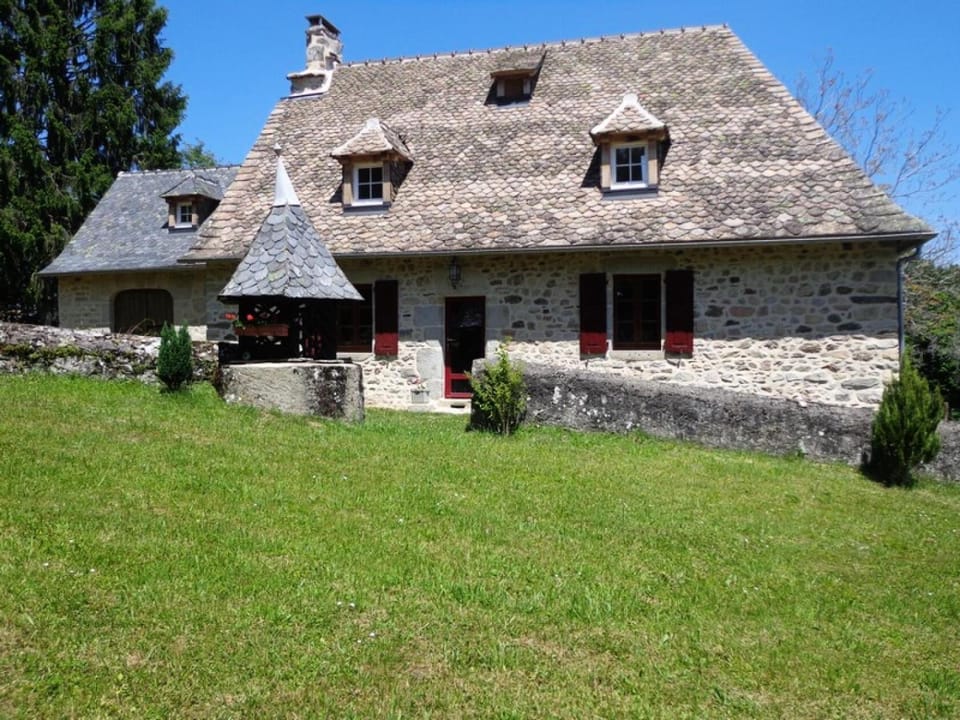 Gîte de France à Latronche 2 épis - Gîte de France 5 personnes MAE-9294 Apartment in Auvergne-Rhône-Alpes