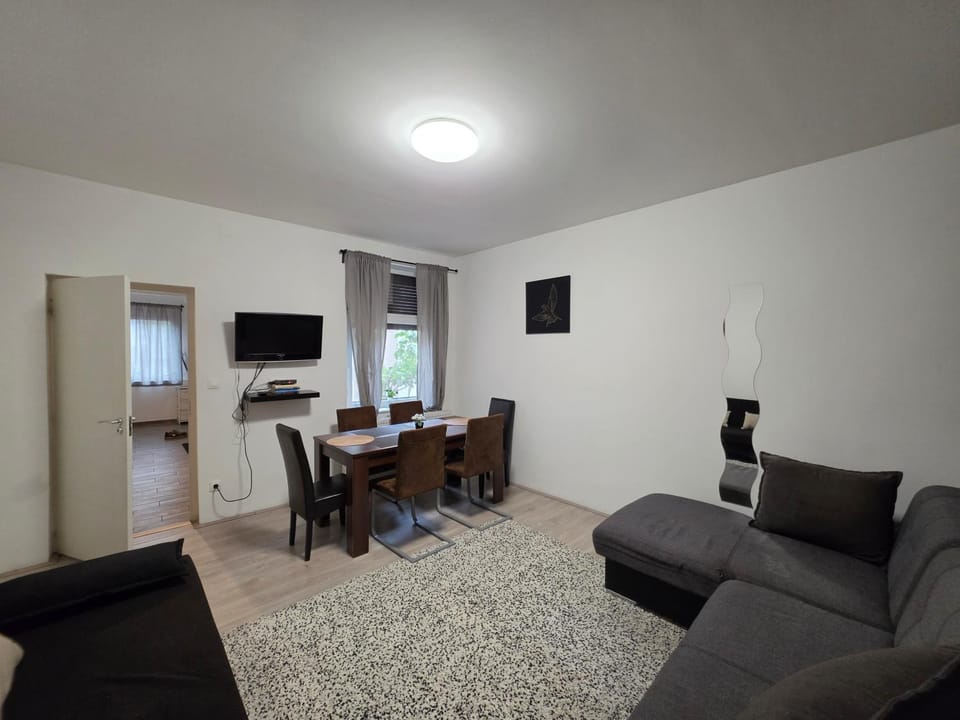 Smeraldo Home Fsz Apartment in Siófok