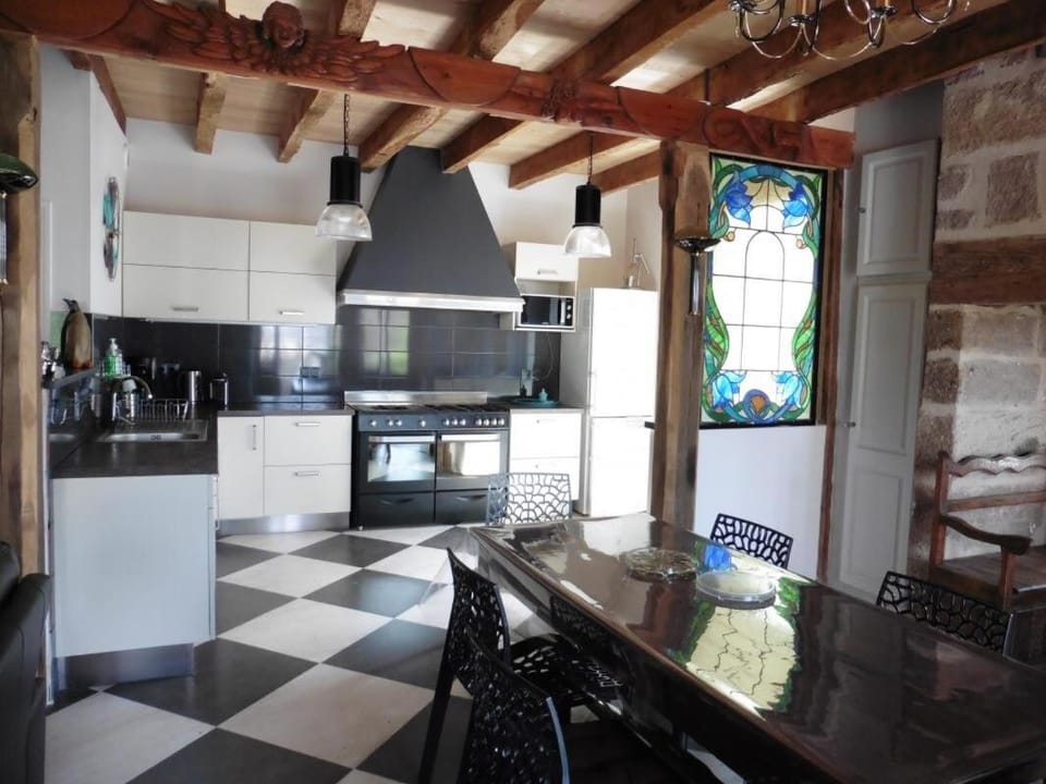 Gîte de France Gîte la chapelle avec piscine 3 épis - Gîte de France 6 personnes MAE-9464 Apartment in Nouvelle-Aquitaine