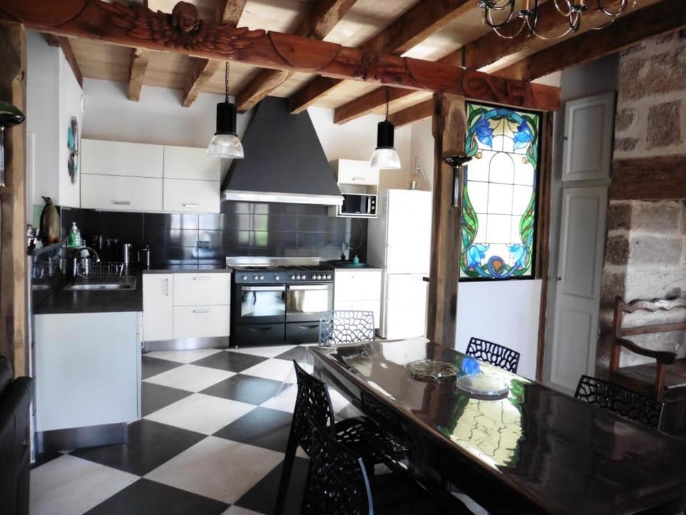 Gîte de France Gîte la chapelle avec piscine 3 épis - Gîte de France 6 personnes MAE-9464 Apartment in Nouvelle-Aquitaine
