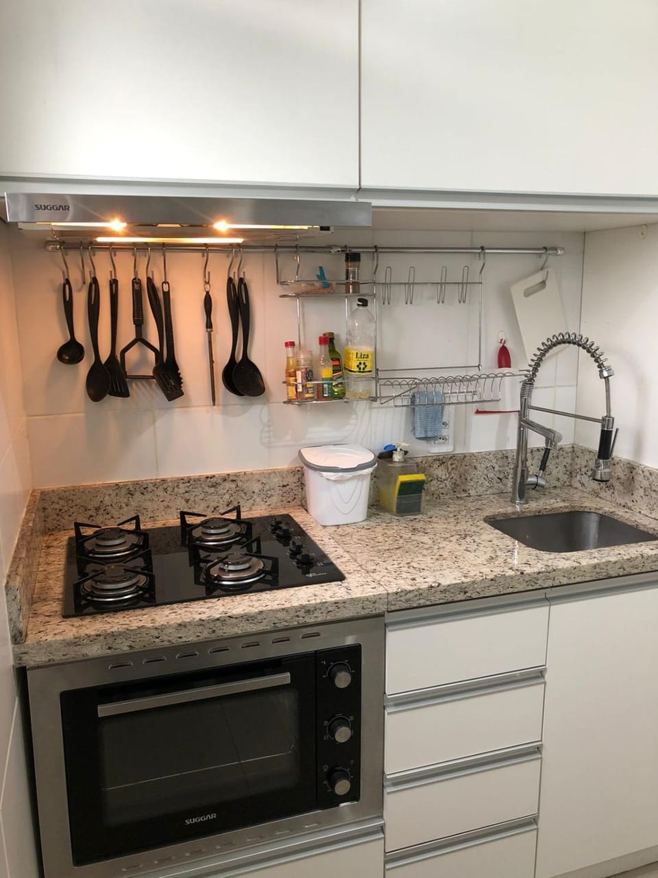 Kitchen or kitchenette, pet friendly, stove